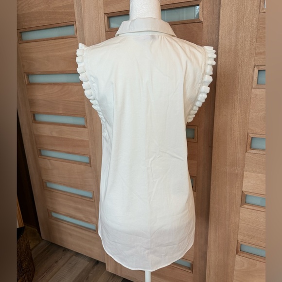 DR2 White Collared Sleeveless Blouse - Size M - Picture 5 of 9